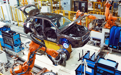 東風(fēng)英菲尼迪 以“奮進(jìn)之年”為號(hào)角，多維戰(zhàn)略布局釋放潛能，驅(qū)動(dòng)未來(lái)汽車(chē)銷(xiāo)售新篇章